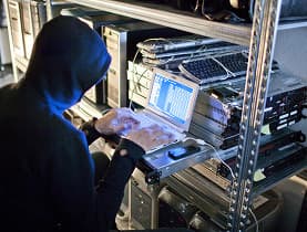 US Experts say: Government Networks constantly hacked