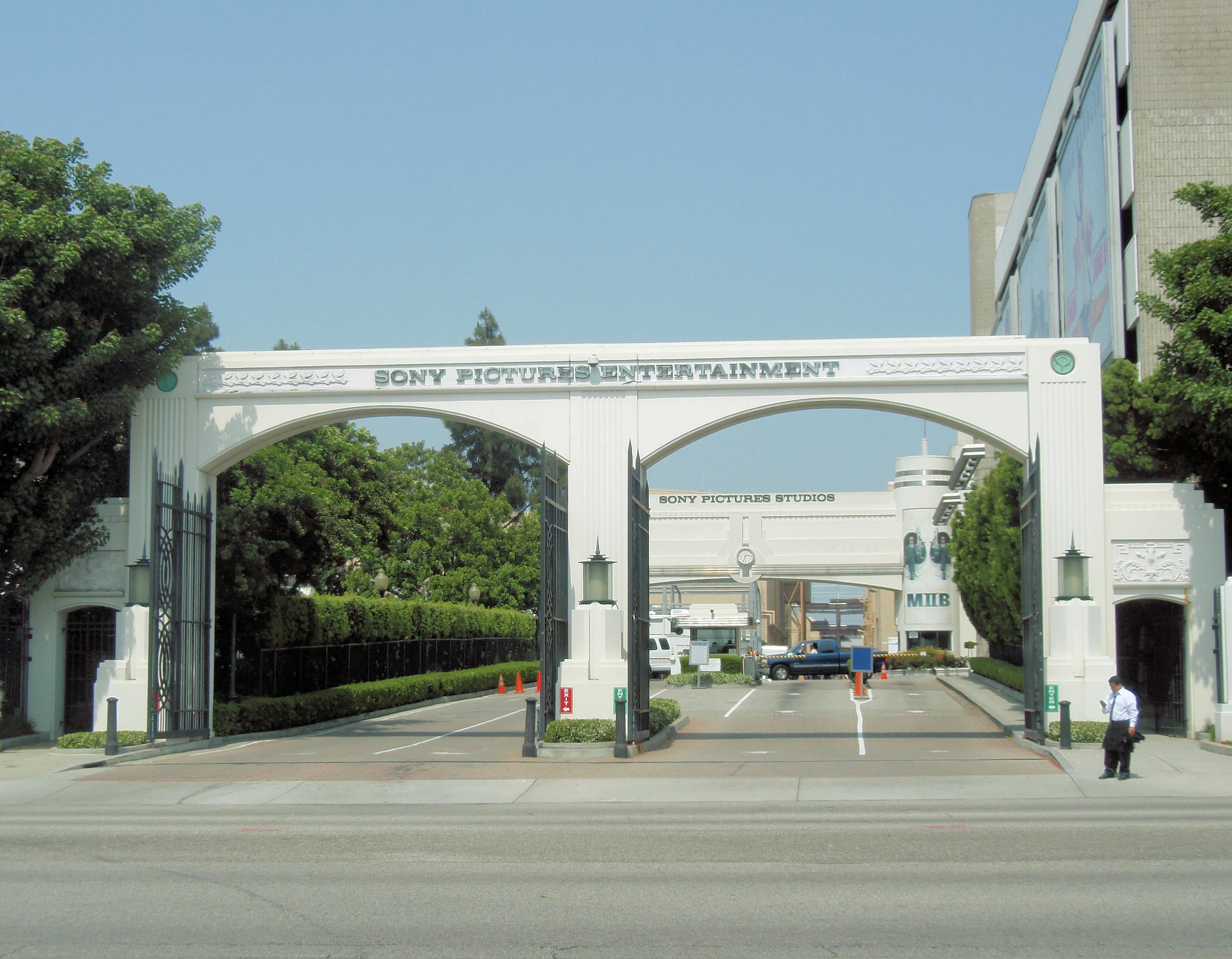 GOP sent threatening emails to Sony Pictures Employees