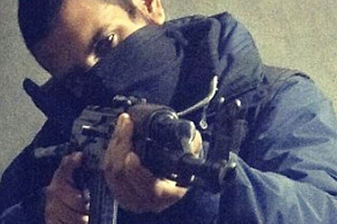 Notorious Shm00p hacker Claims he helped the FBI find ISIS Hacker Junaid Hussain