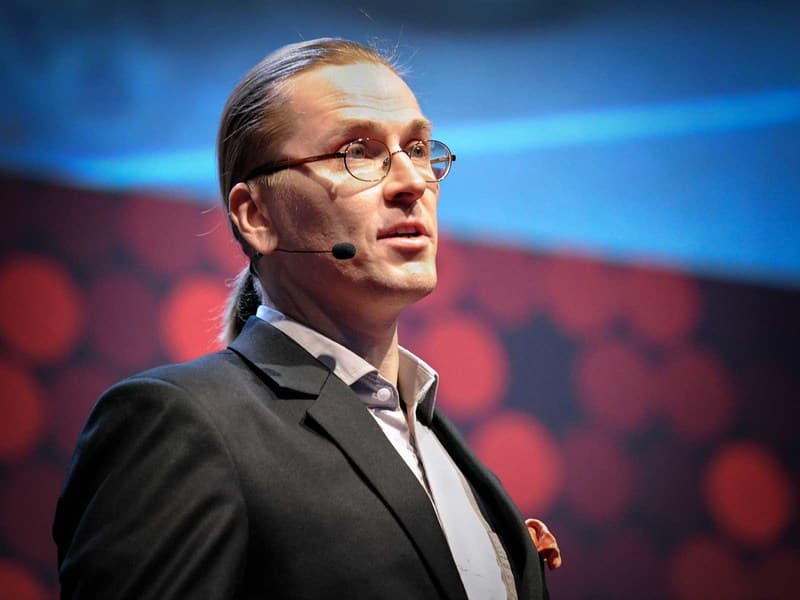Hacker Interviews – Speaking with Mikko Hypponen