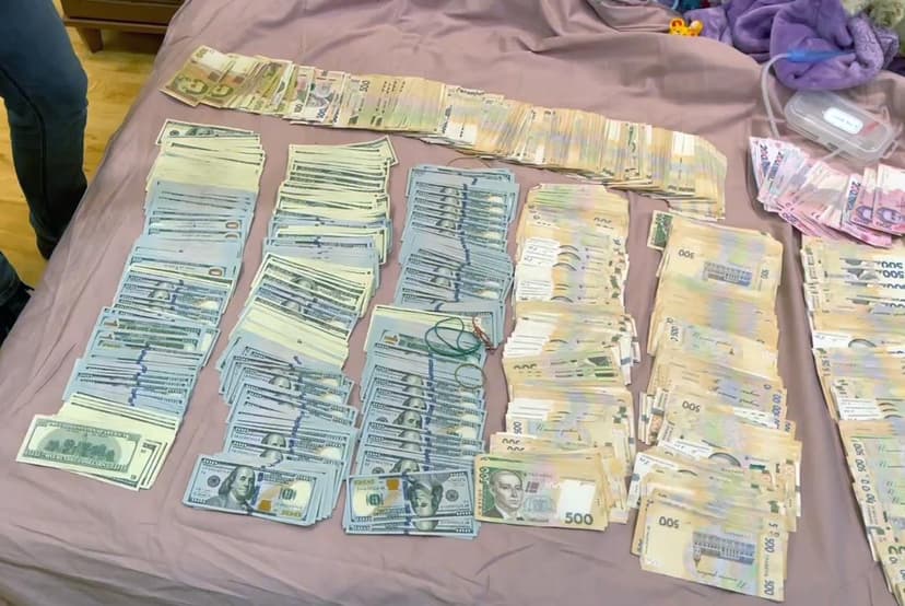 Police dismantled a gang that used phishing sites to steal credit cards