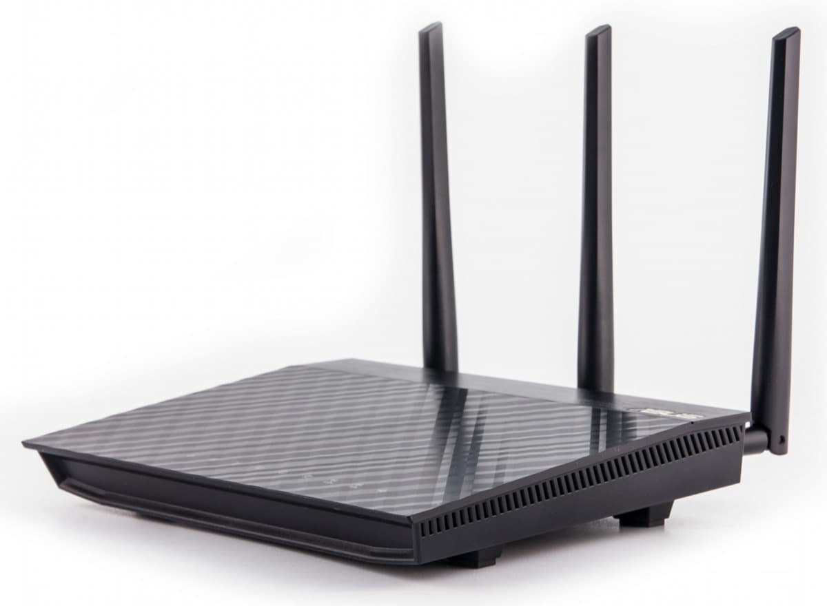 ASUS Routers setting could expose users data on Internet
