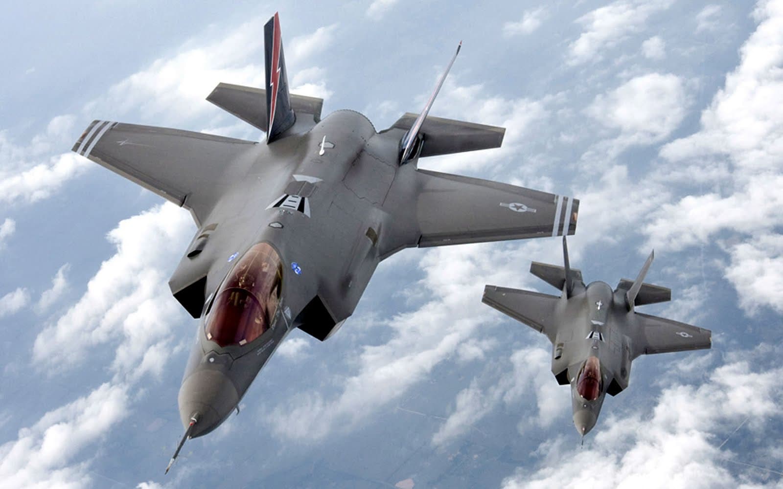 Snowden reveals that China stole plans for a new F-35 aircraft fighter