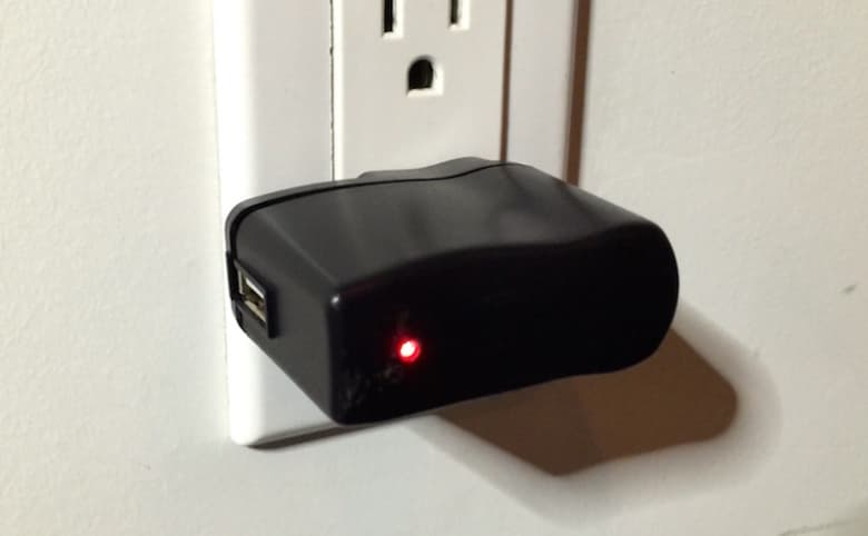 KeySweeper, a cheap USB charger can record keystrokes wirelessly