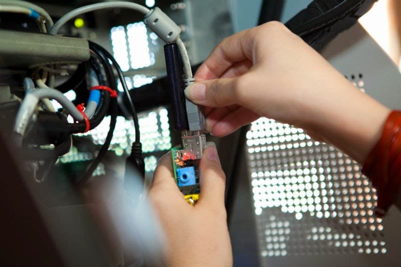 Black box attack, hacking an ATM with Raspberry Pi