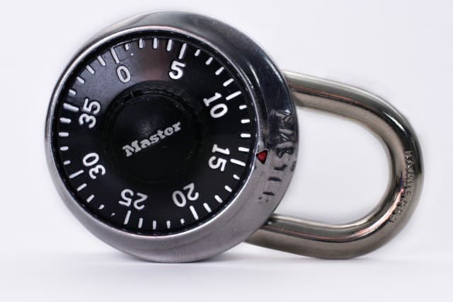 Discover your Master padlock number of quick steps