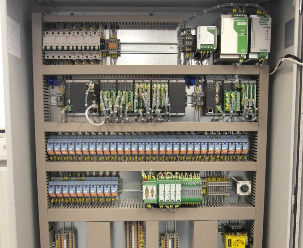 Hacking industrial processes with and undetectable PLC Rootkit